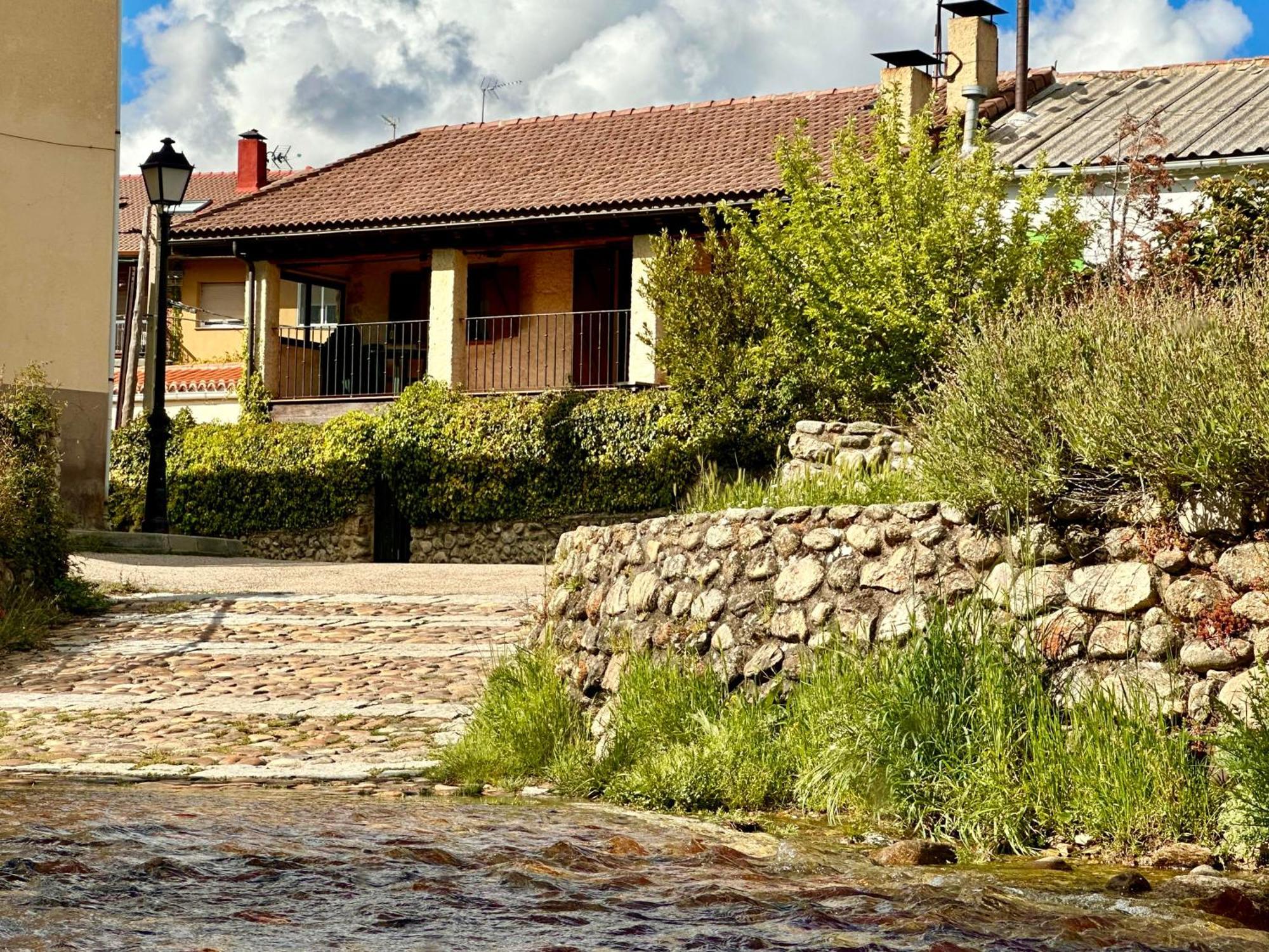 Casas Rurales Valle De El Paular Rascafría Exterior photo